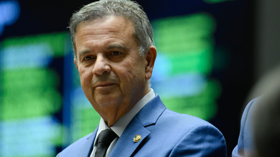 Setor privado declara apoio a PEC que substitui fim da 6×1 por liberdade de negociação