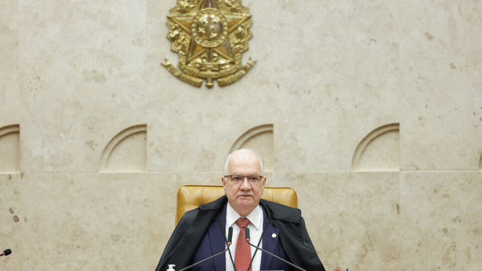 Fachin marca julgamento de recursos de big techs contra mudança no Marco Civil da Internet