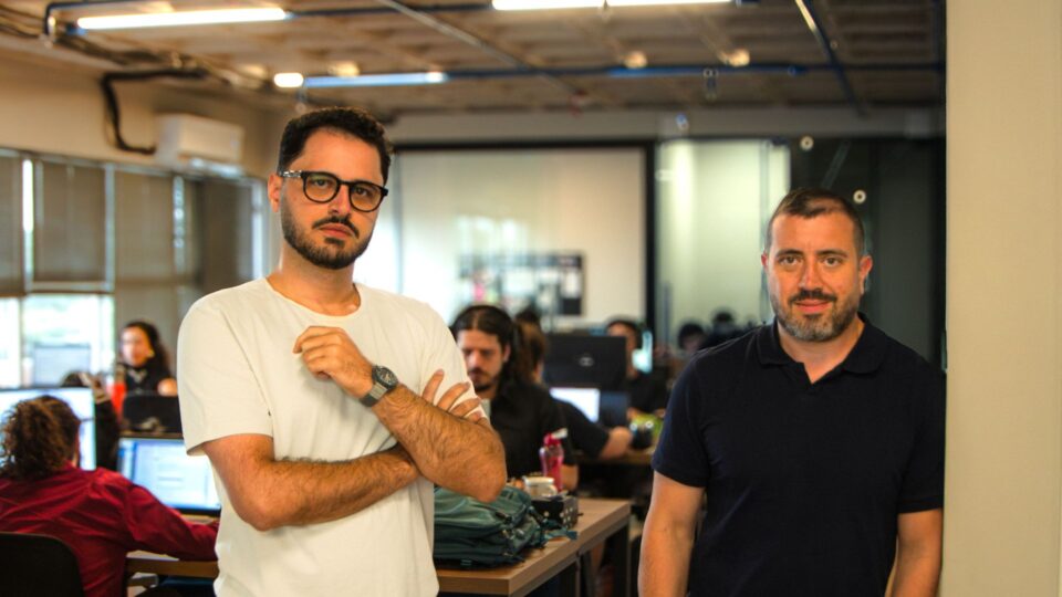 Moskit se transforma em Ollow para disputar mercado de IA conversacional no WhatsApp e receita de R$100 milhões até 2028