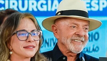 Flávio anuncia denúncia no STF por Lula sugerir seu enforcamento por “traição” à Pátria