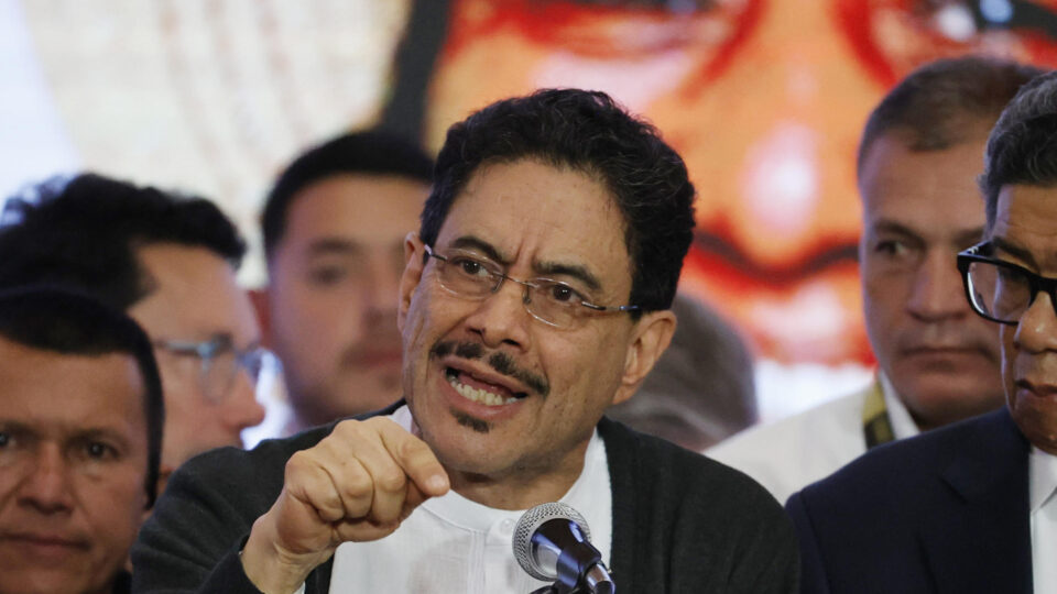 Candidato de Petro questiona resultados do primeiro turno; Espriella pede respeito à vontade popular