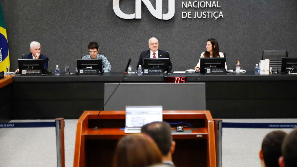 Juízes e procuradores têm férias flexíveis e podem parcelar em até 6 vezes ao ano