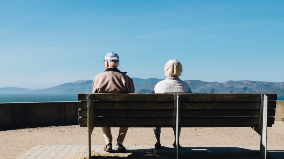 Etarismo, um preconceito silencioso que o direito ainda aprende a enxergar