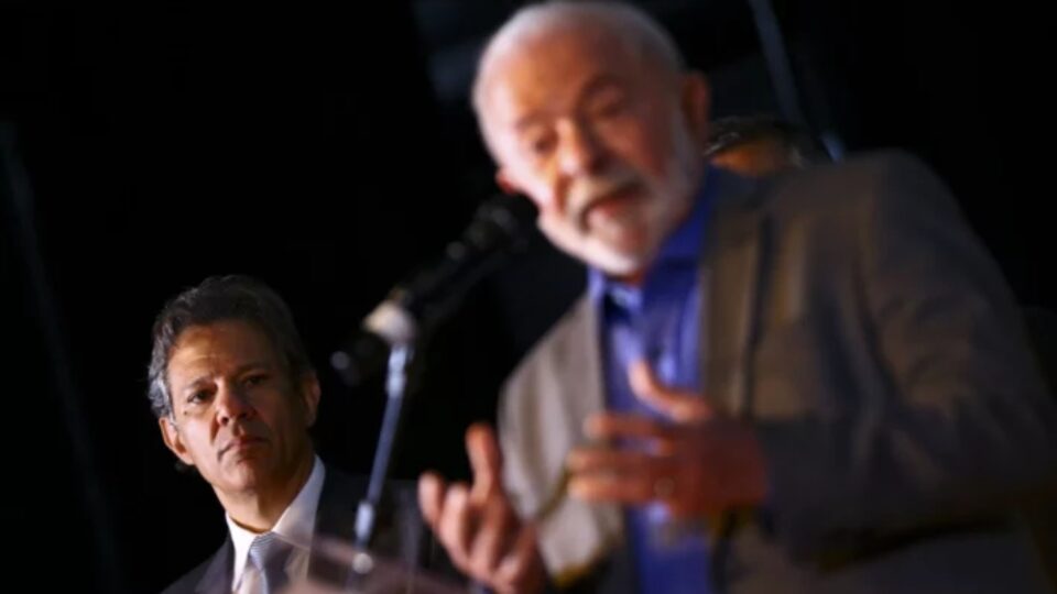 Tarcísio e Haddad batem boca sobre legado do terceiro mandato de Lula