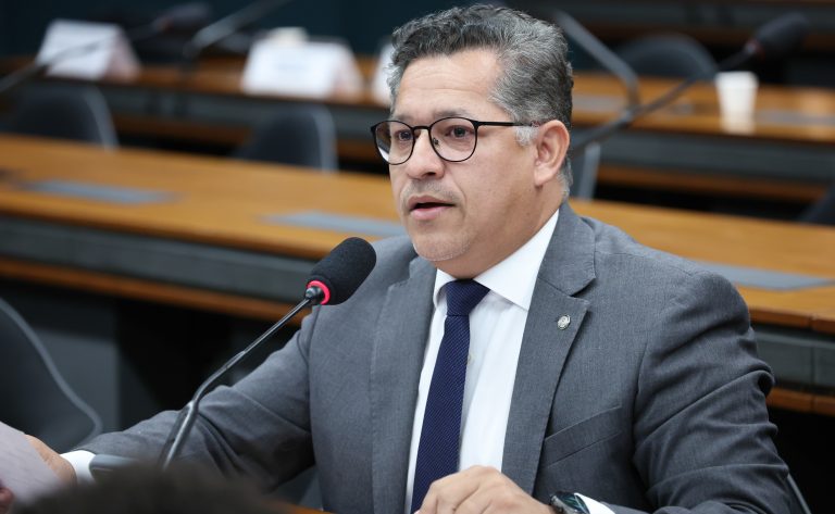 Comissão aprova proteção socioambiental para pescadores e comunidades tradicionais