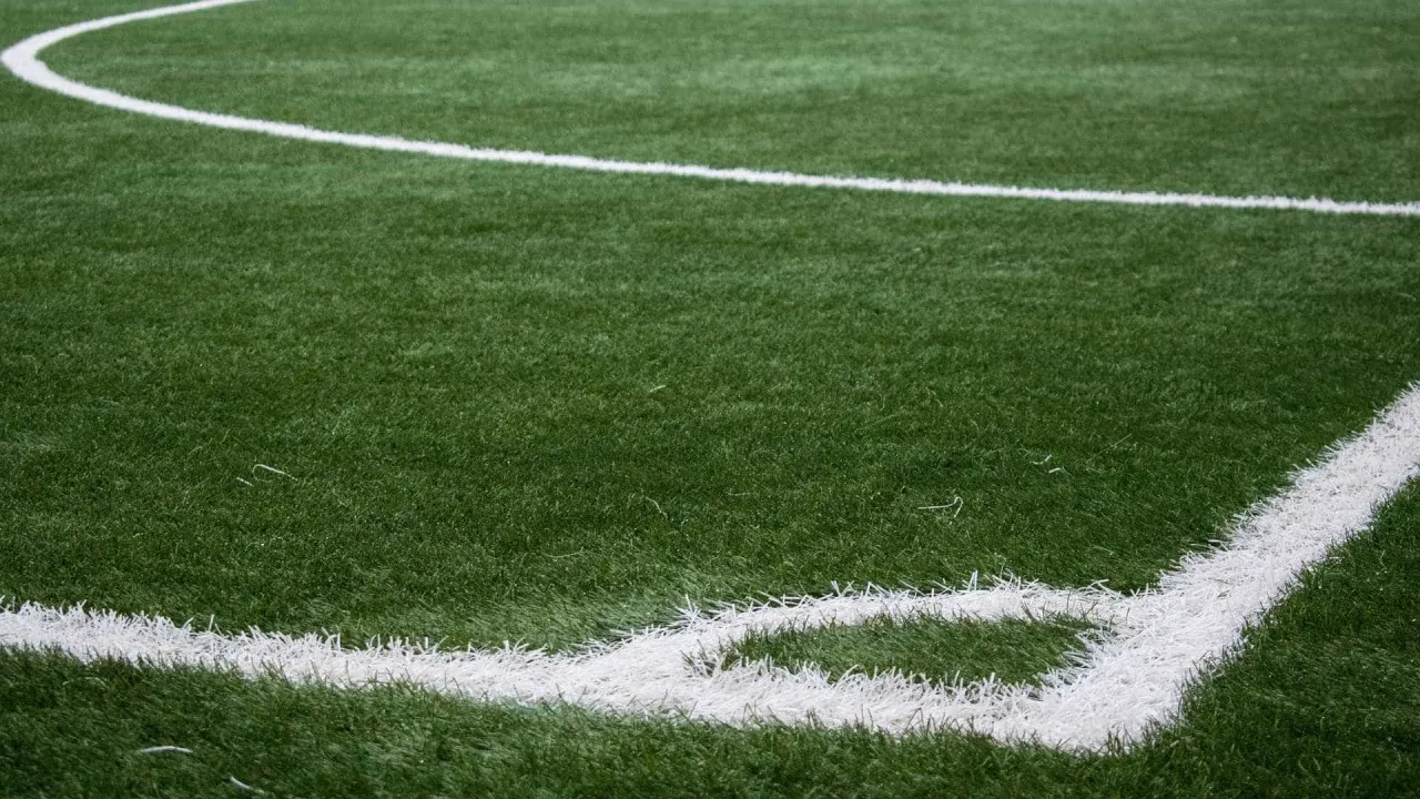 Fifa tira spray dos árbitros na Copa após batalha com inventor brasileiro