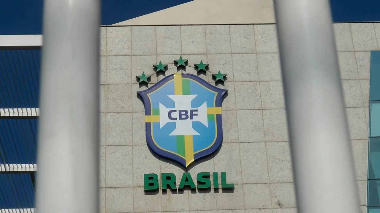 CBF demite Cintra e coloca Sandro Meira Ricci no comando da arbitragem