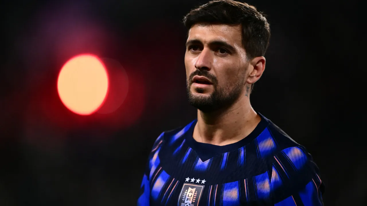 Uruguai confirma lesão, mas mantém Arrascaeta na Copa do Mundo