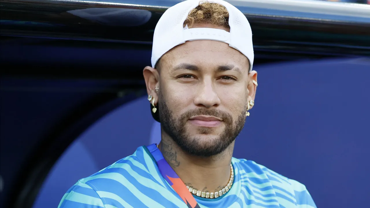 Neymar treina em campo com a Seleção pela primeira vez nos EUA; vídeo