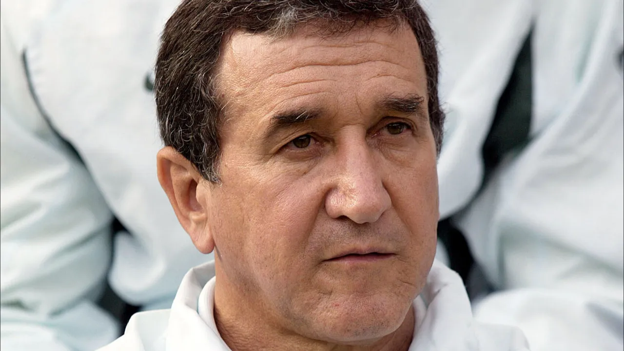 Parreira, técnico do tetra da Seleção, é internado em hospital no RJ