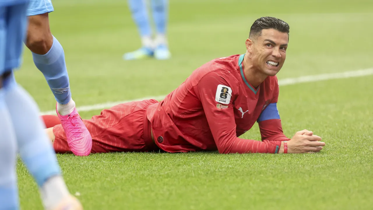 CR7 é detonado após empate na Copa: “Dez homens e uma estátua”
