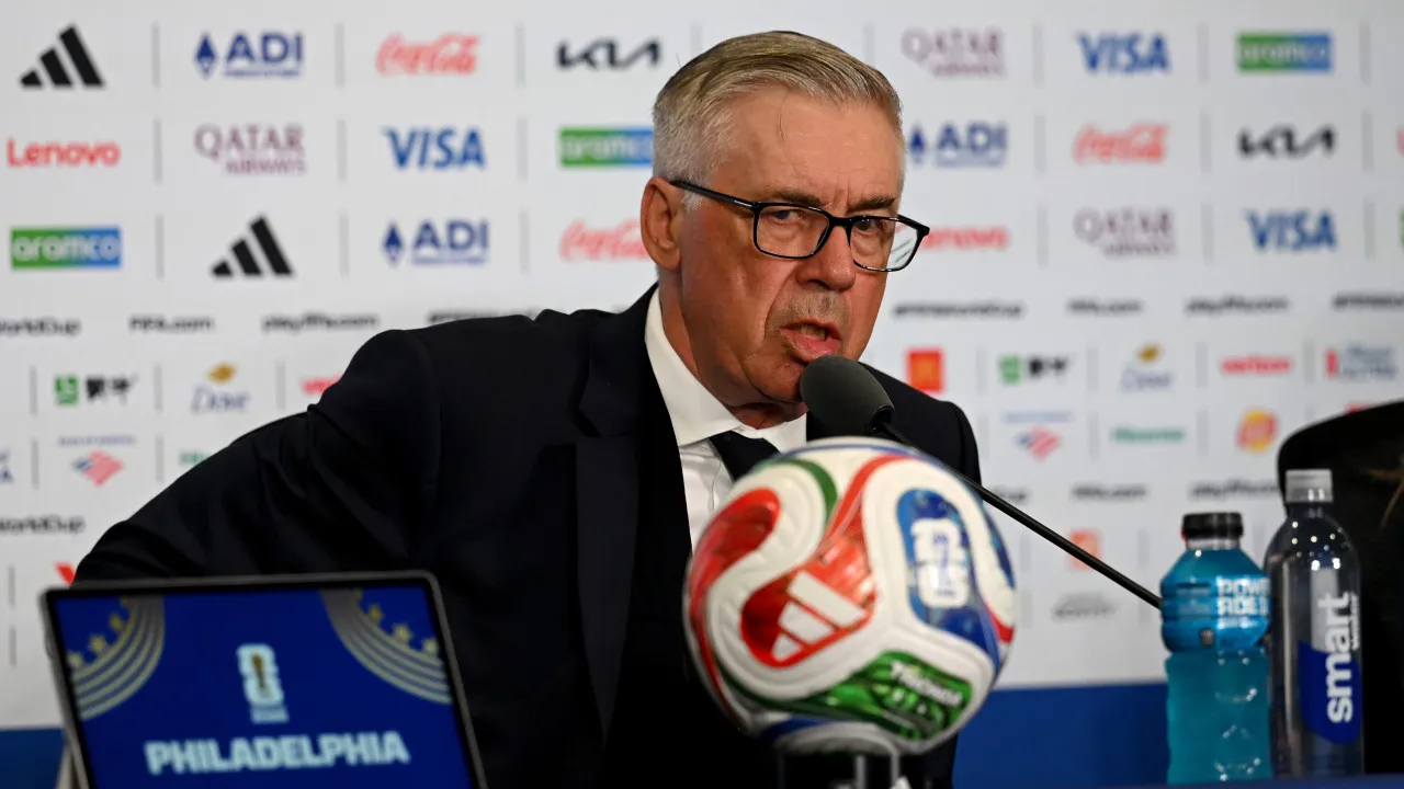 Ancelotti diz que Neymar estará à disposição da seleção contra a Escócia