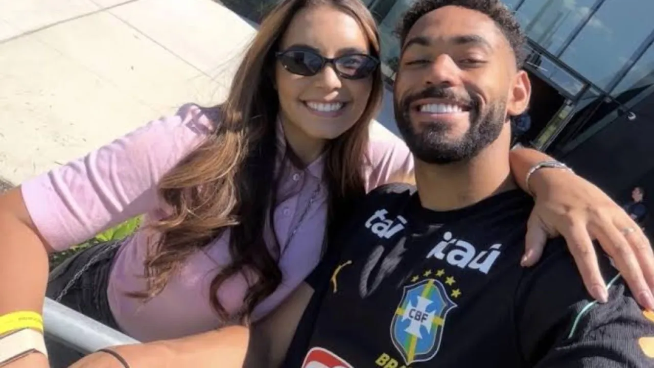 Conheça a discreta Gabi Cunha, advogada e esposa do camisa 9 Matheus Cunha