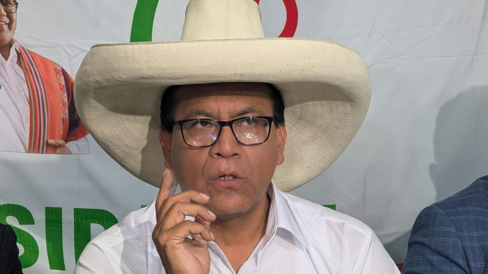 Na véspera das eleições, justiça do Peru decide levar a julgamento candidato à presidência