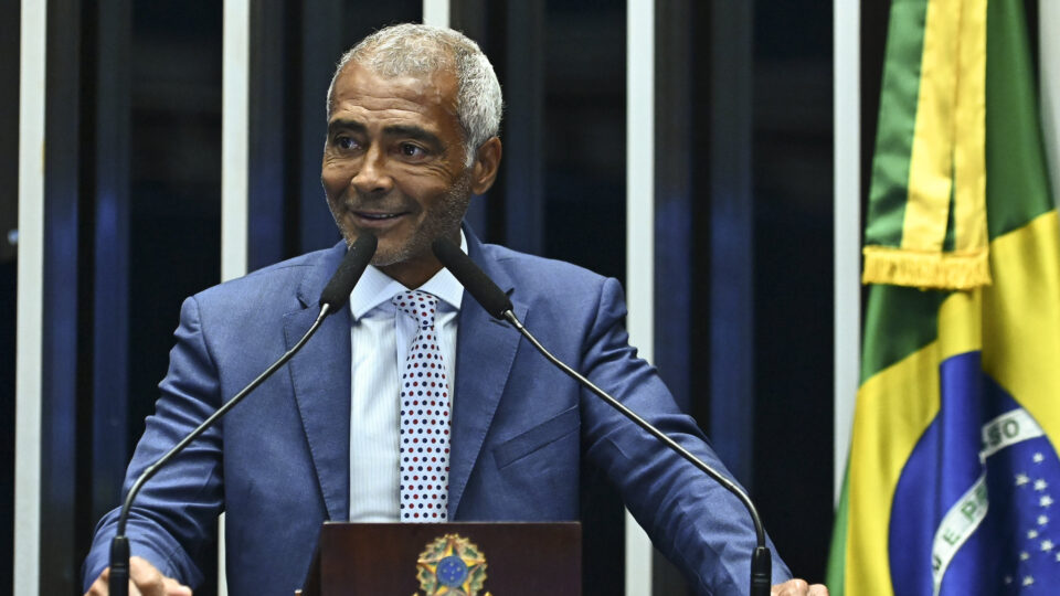Romário contraria PL e anuncia voto a favor da PEC do fim da escala 6×1