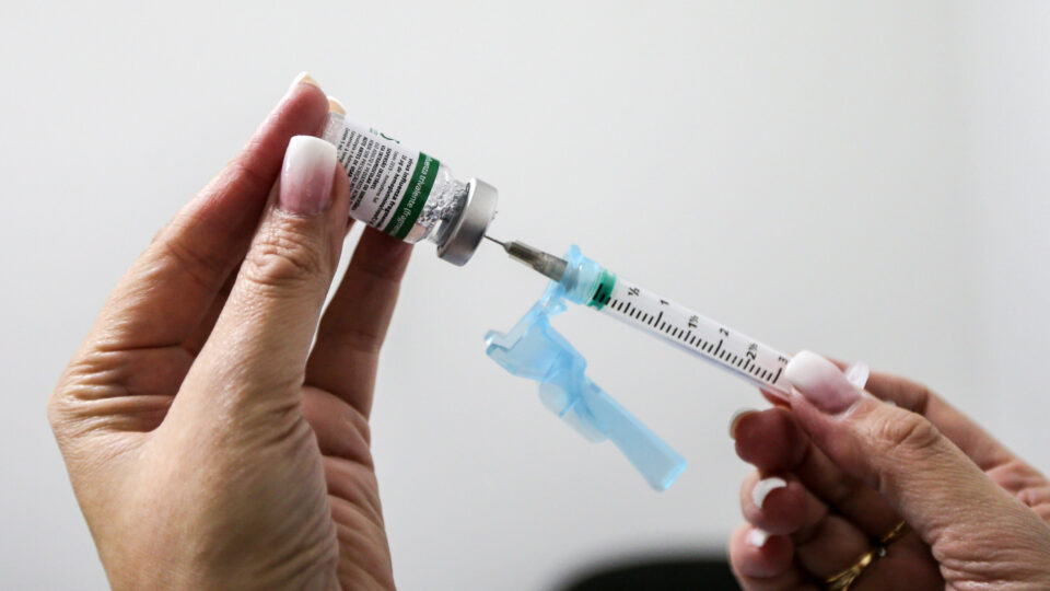 Paraná tem baixa cobertura contra gripe; Ministério da Saúde não enviou 500 mil doses