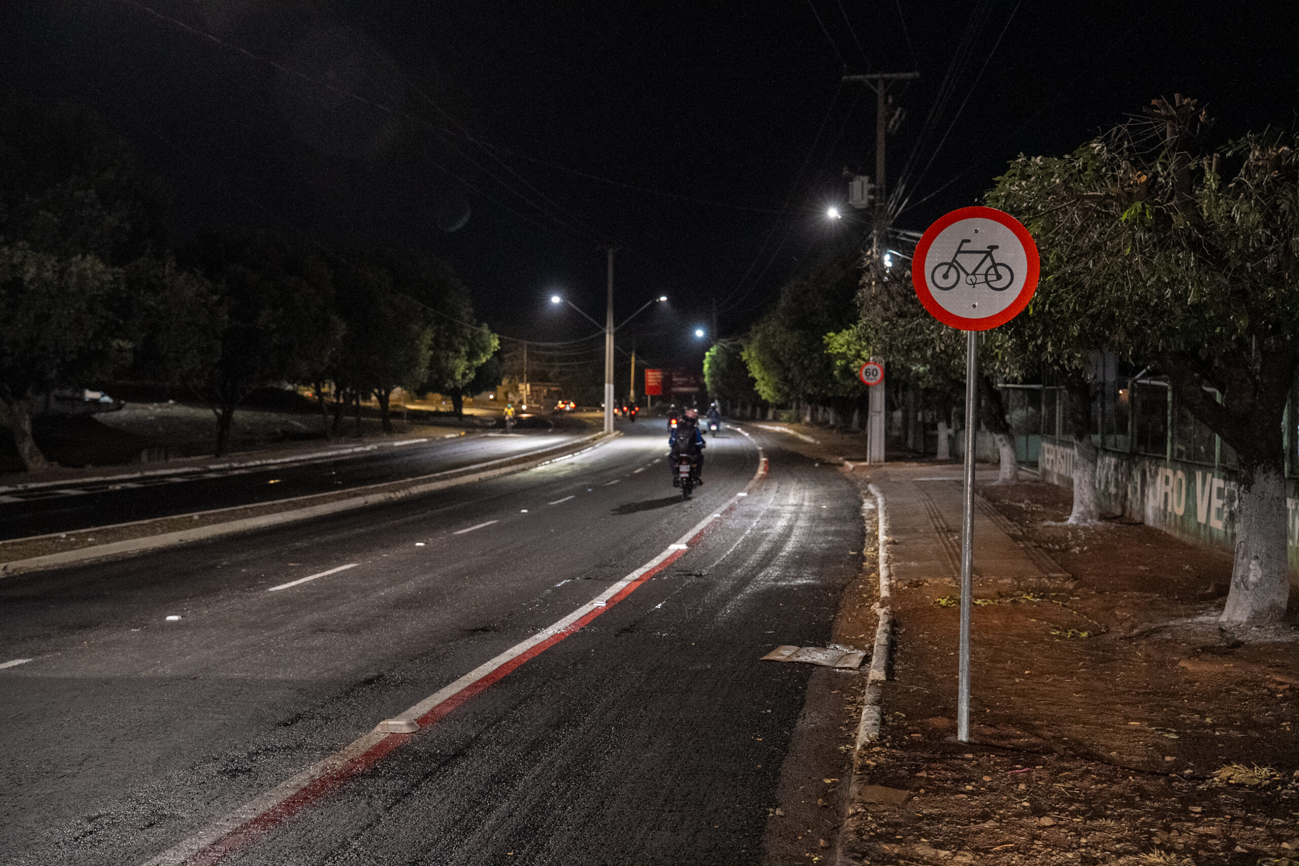 NOVIDADE NO TRÂNSITO Prefeitura inova com sinalização de led em ciclofaixa na Avenida dos Estudantes Publicado em 31/07/26 às 07:48 SEMOB