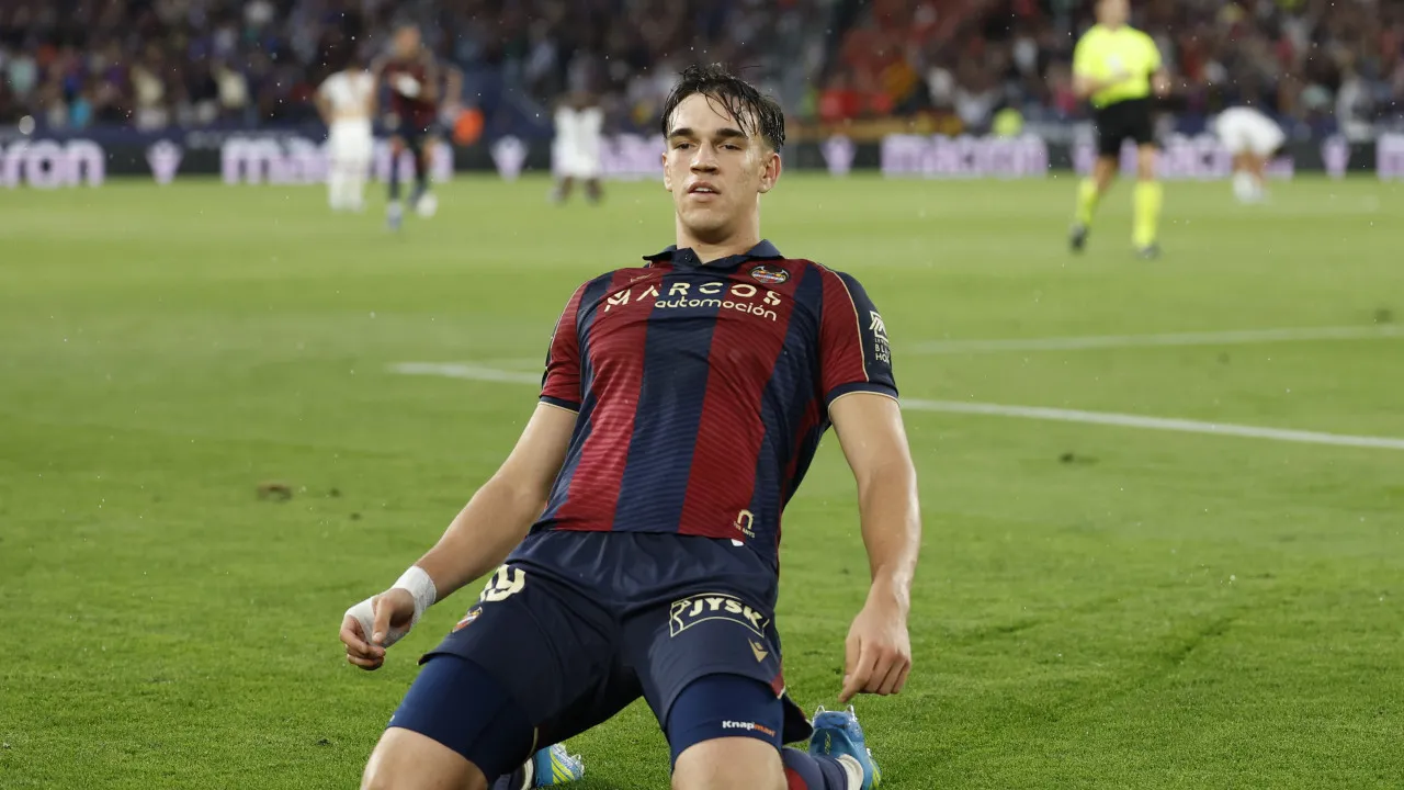 Real Madrid anuncia contratação de Carlos Espí até 2031