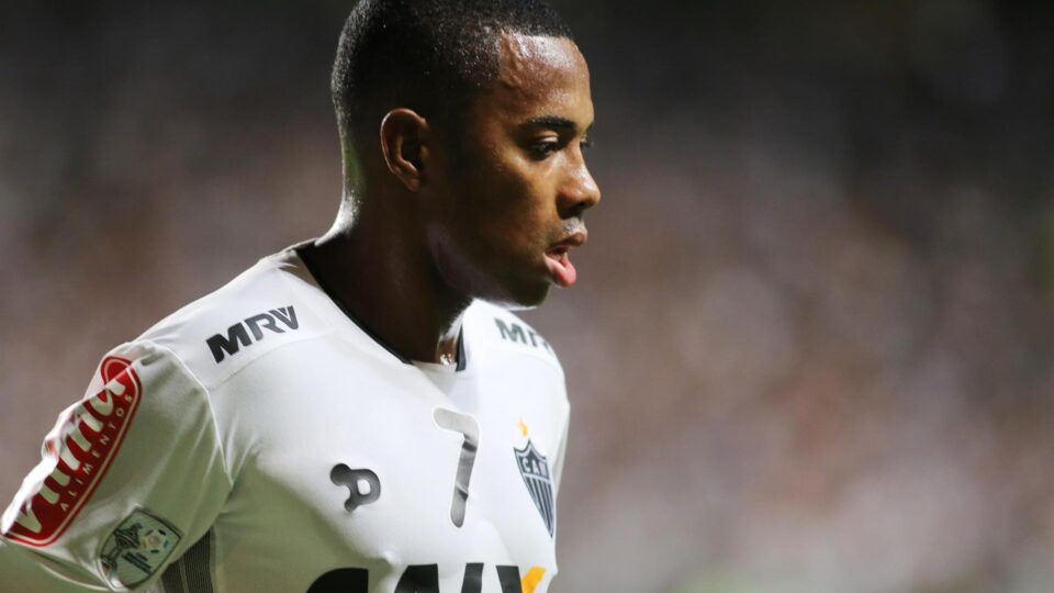 STJ barra envio de novo recurso de Robinho ao STF