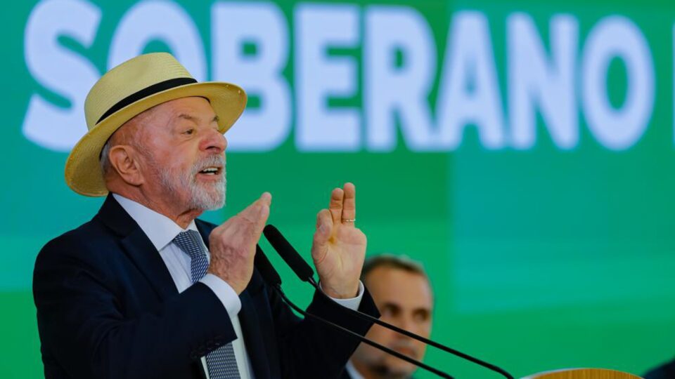 Governo Lula prefere se vitimizar a negociar de verdade com Trump