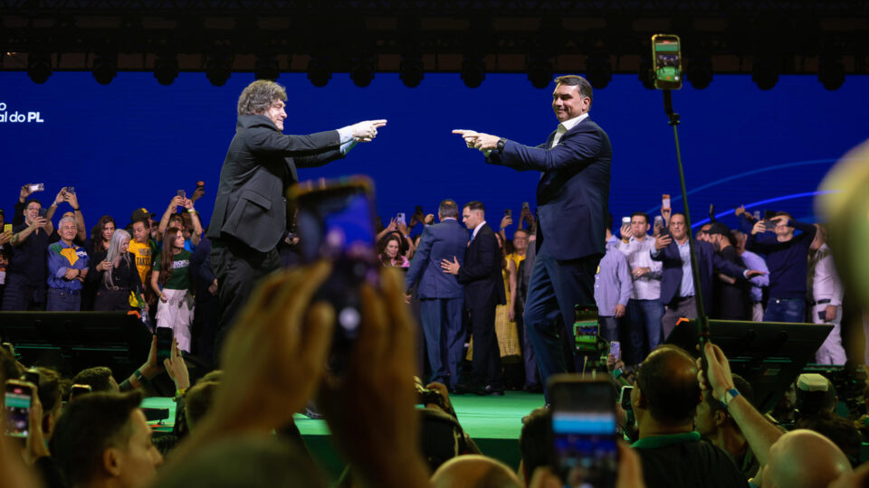 PT aciona PGR por vídeo de Bolsonaro e participação de Milei em lançamento de candidatura de Flávio
