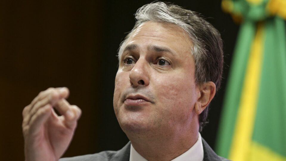 Novo líder do PT reconhece “arranhão” na relação com Alcolumbre que afeta votações