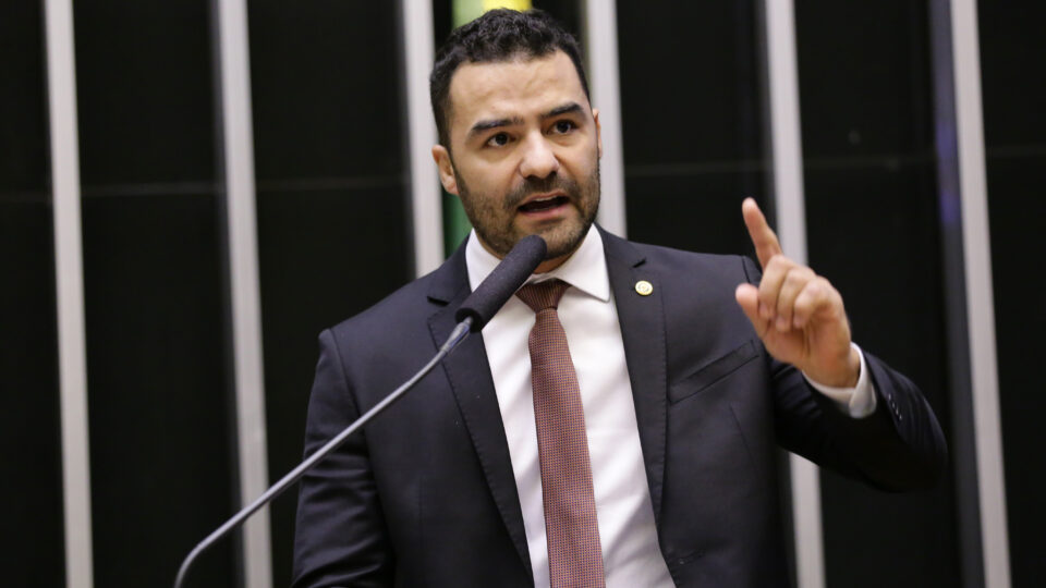 Moraes barra tentativa de Mamãe Falei de voltar à política