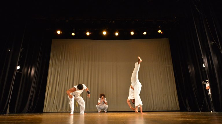 Lei cria Dia Nacional da Capoeira