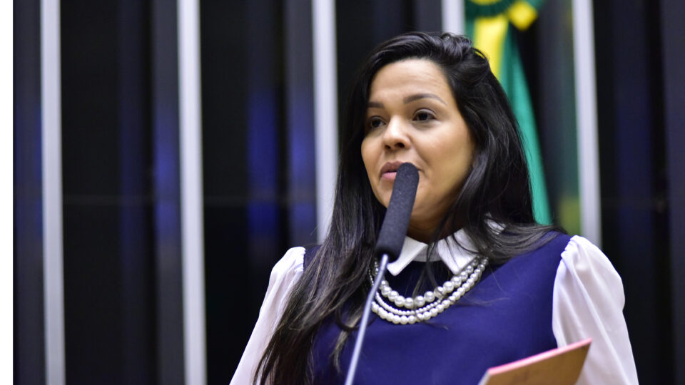 PT sai perdendo e aliada de Michelle Bolsonaro assume após Motta oficializar perda de mandatos