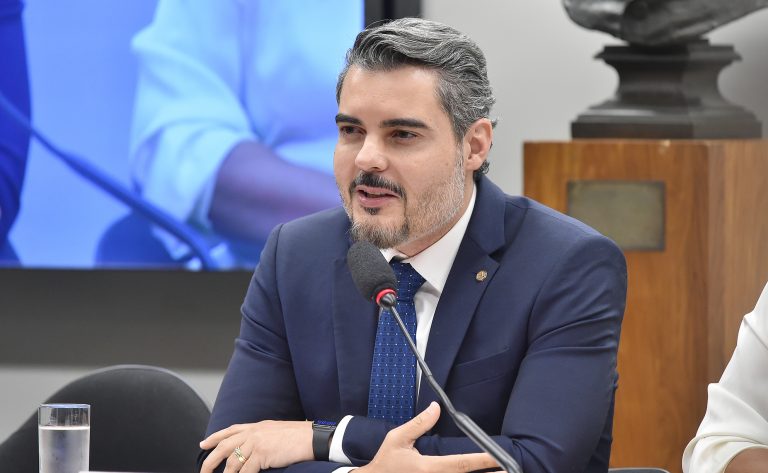 Proposta obriga agressor a pagar pensão para vítima de violência doméstica