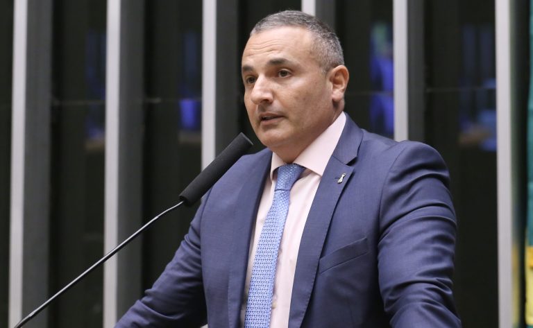 Comissão aprova projeto que criminaliza a transmissão de treinamento para o crime organizado