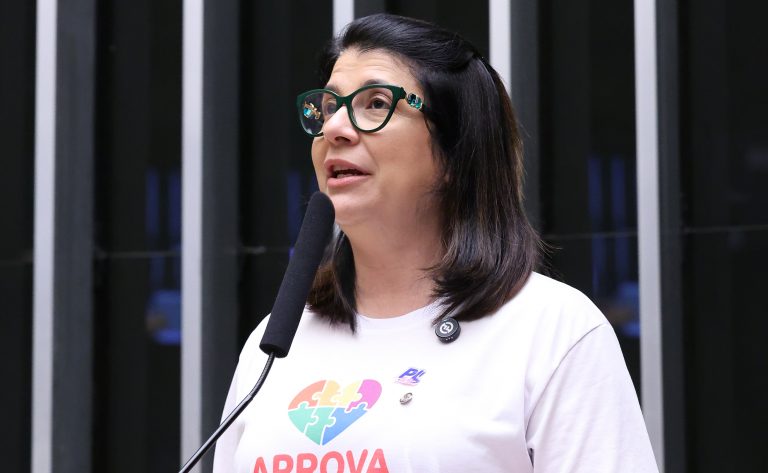 Projeto cria política nacional de atenção integral a pessoas com vitiligo no SUS