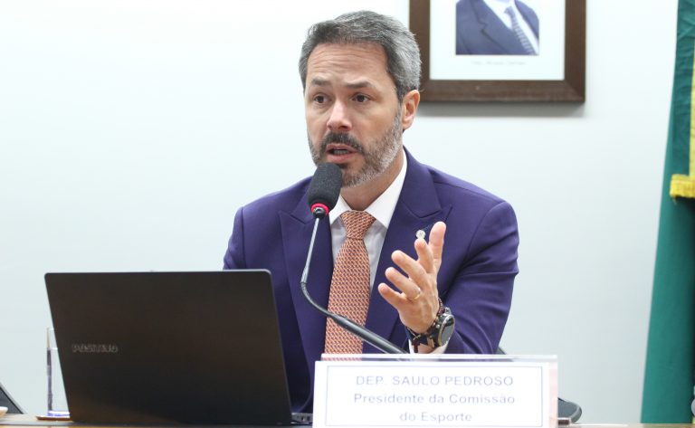 Comissão aprova proibição do uso de imagem e voz de atletas menores de 18 anos em propaganda de bet