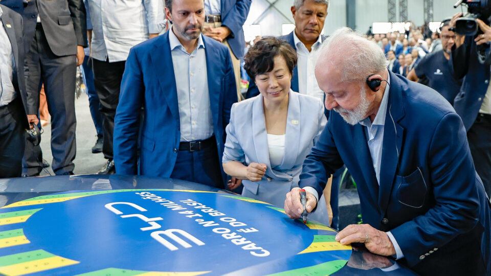 Programa bilionário de Lula para motoristas pode fortalecer ainda mais montadoras chinesas