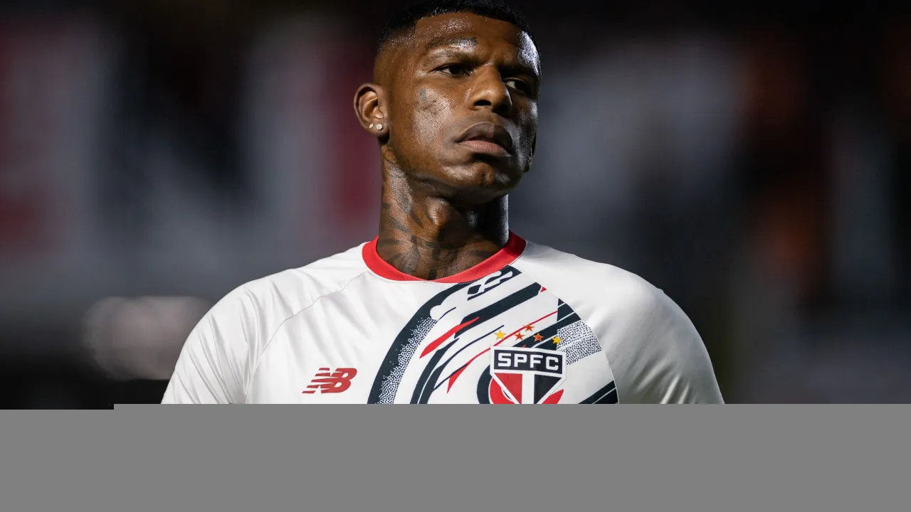 São Paulo não quer só Arboleda e mira novo zagueiro mesmo após recusas