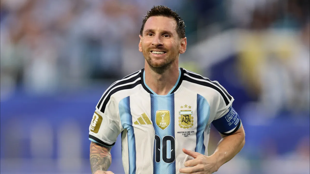 Forbes chama Messi de ‘Princesa da Fifa’ e cita críticas a craque