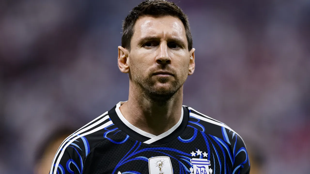 Messi volta a palco de derrota que causou sua ‘aposentadoria’ da seleção