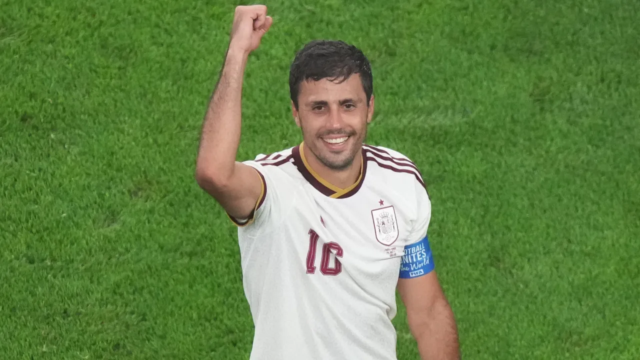 Rodri abre leilão de milhões e PSG vai com tudo para o roubar de Mourinho