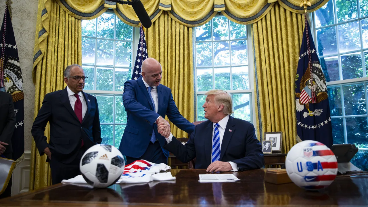 ‘Braço direito’ de Infantino renuncia e aumenta crise na FIFA