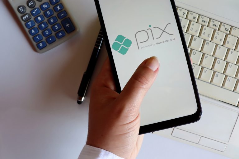 Nova lei cria o “Pix Pensão”, para transferência automática de pensão alimentícia