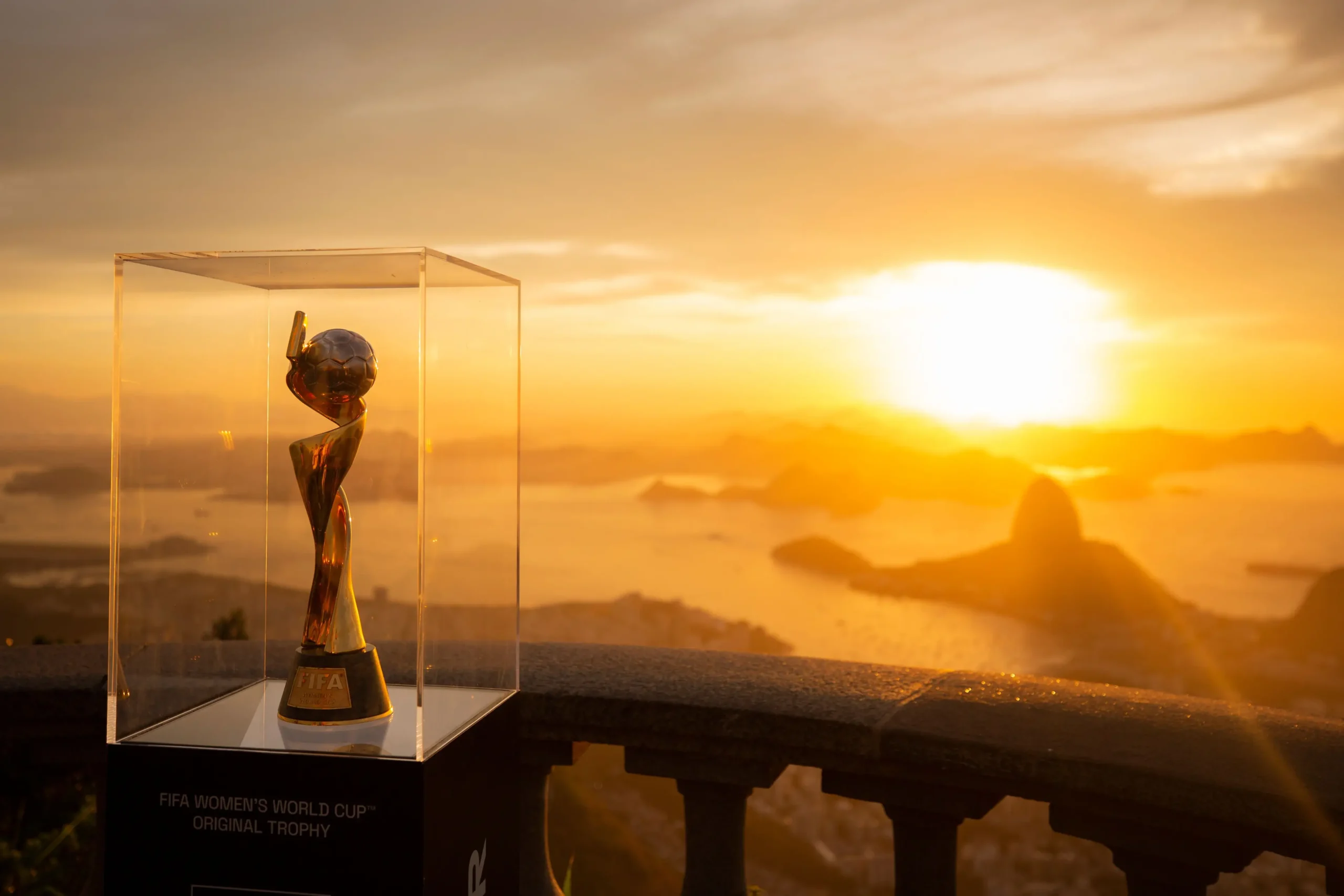 Lei autoriza isenção de ISS a empresas ligadas à organização da Copa Feminina de Futebol de 2027