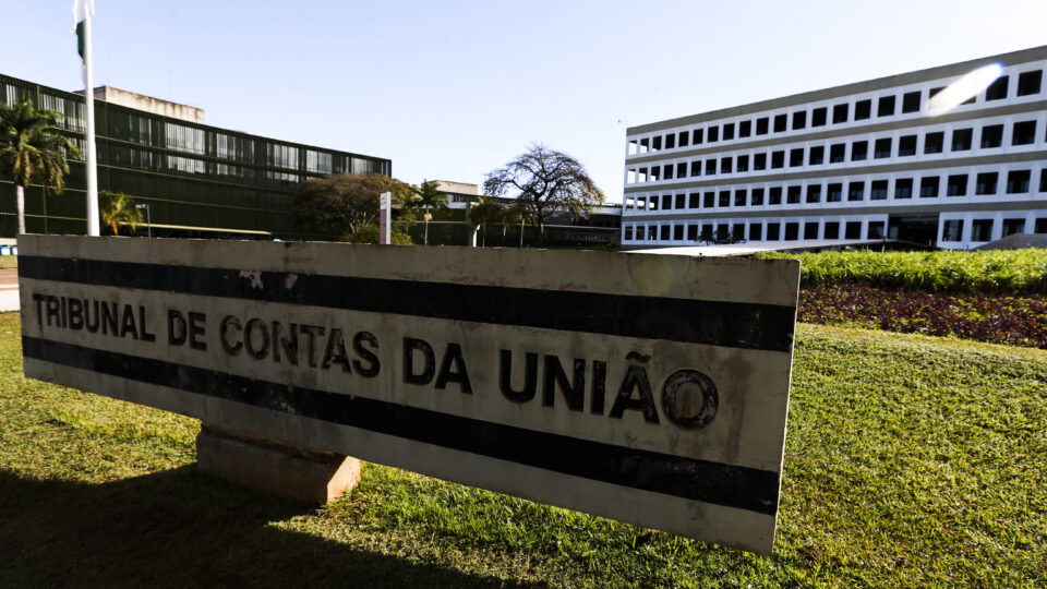 TCU aponta irregularidades em 82% das “emendas Pix” analisadas em período de 4 anos