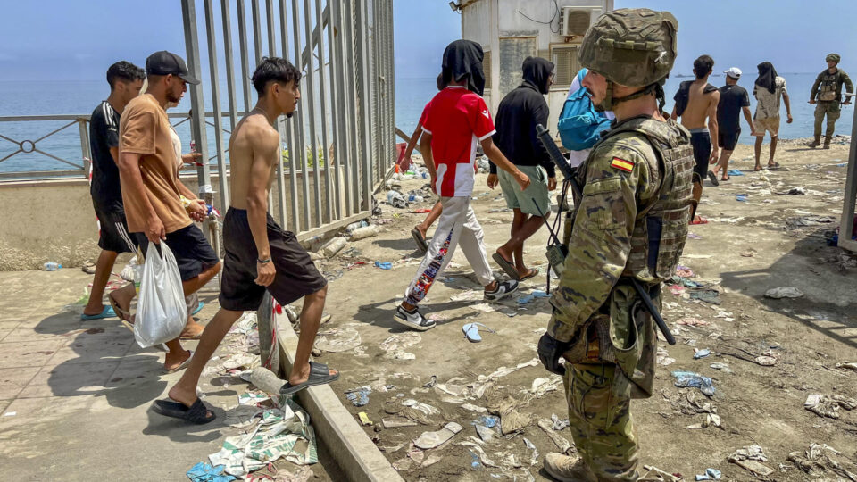 Trump diz que EUA ficarão iguais a Ceuta caso democratas vençam eleição em 2028