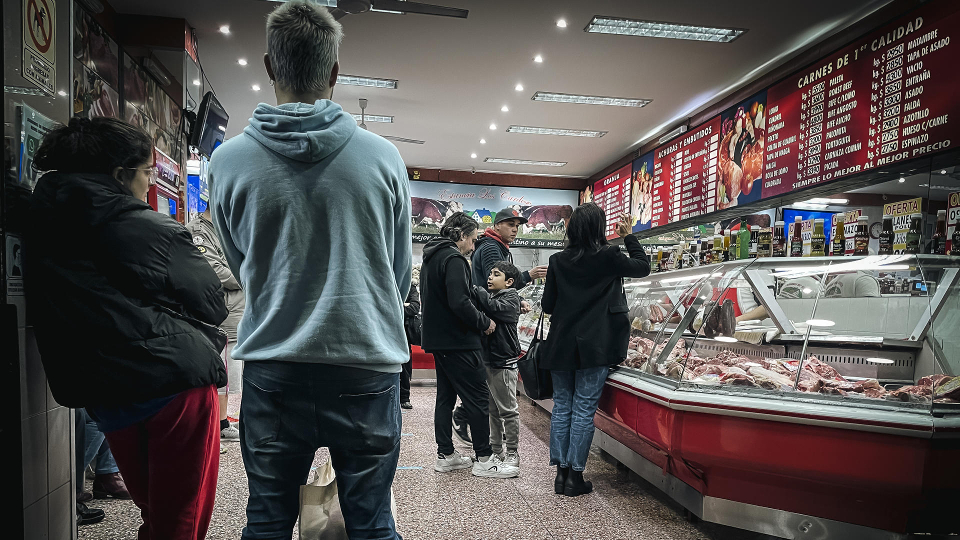 Barreiras da China e UE pressionam frigoríficos, mas aliviam preço da carne