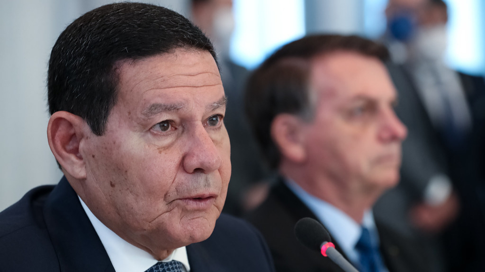 Mourão detona PEC da Escala 6×1: “tanto populista quanto oportunista”