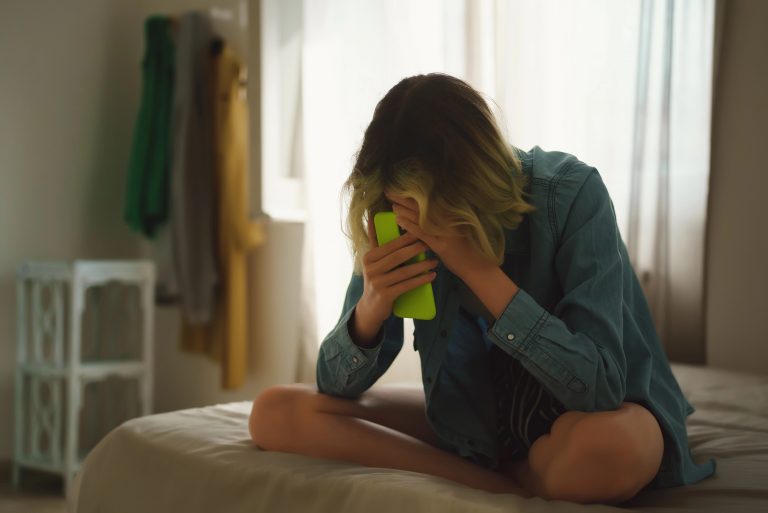 Deputada comemora nova lei de combate à violência contra crianças e adolescentes no ambiente digital; ouça a entrevista