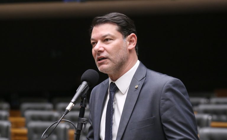 Projeto prevê renegociação de dívidas do Fies até 2024 e novas rodadas a cada dois anos