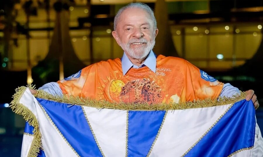Novo pede cassação de Lula por desfile de Carnaval financiado com R$ 9,65 milhões em recursos públicos