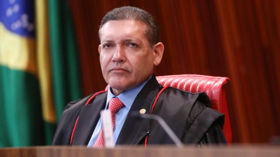 Nunes Marques diz que desacreditar urnas é afastar brasileiro das eleições