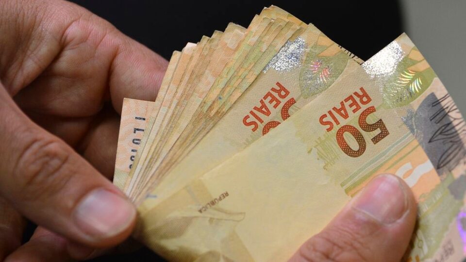Bancos sinalizam aperto no crédito por risco de aumento da inadimplência